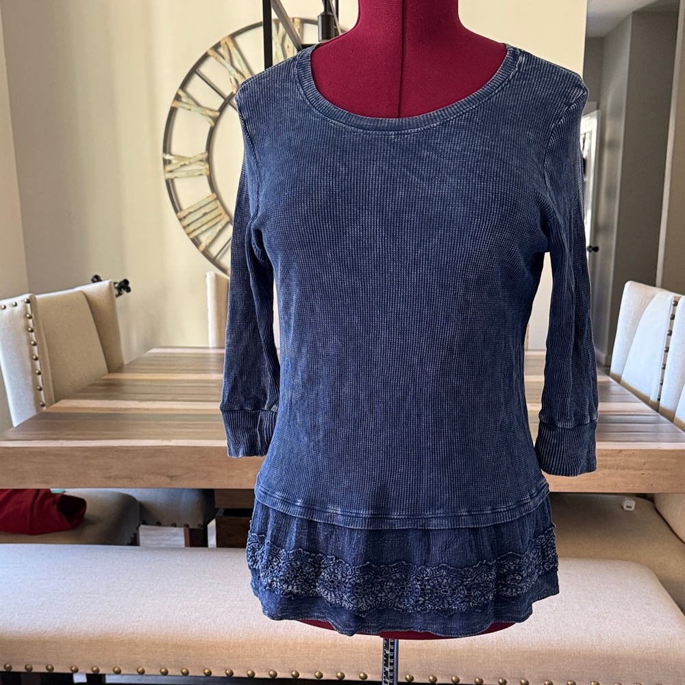 Women's Navy 3/4 Sleeve Top